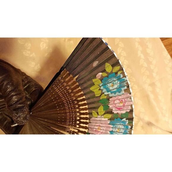 Vintage rose wood and silk Oriental hand fan in fair condition still useable but - Picture 5 of 15